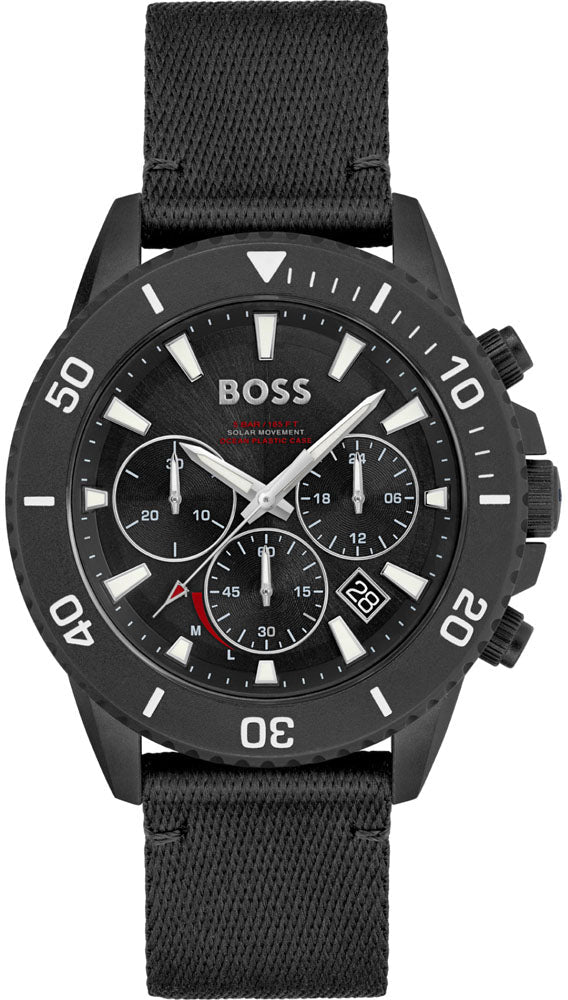 Boss 1513940 watch for man with a navy blue dial and leather strap.